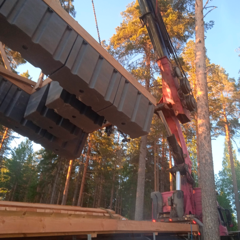 Laiturin aennus ja kotiinkuljetus